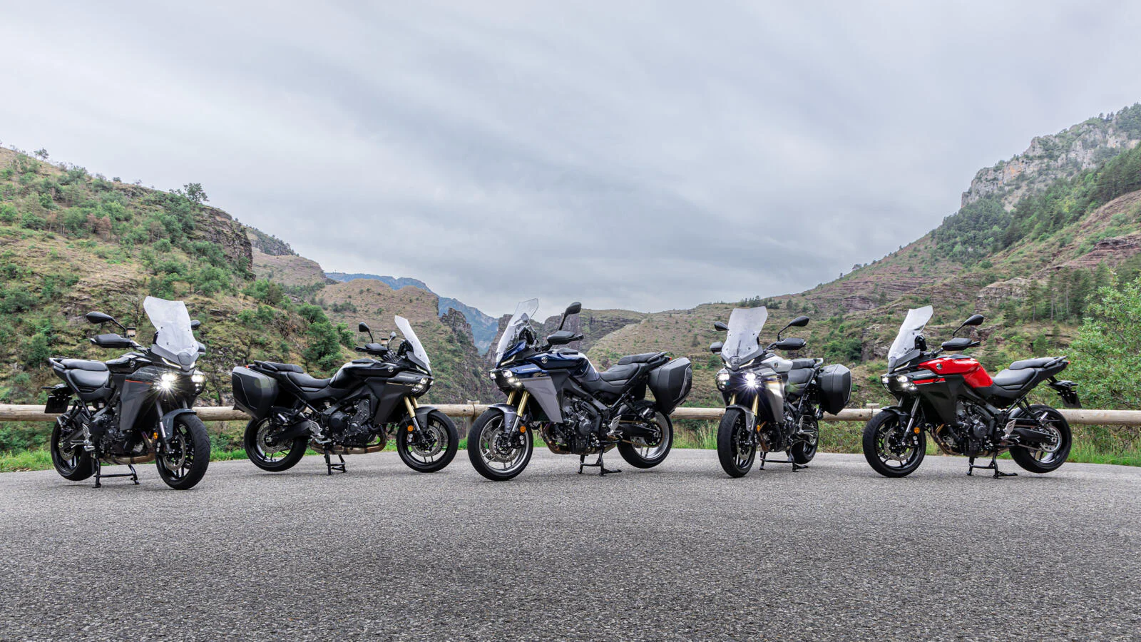 Nieuwe Yamaha Motorfietsen en Scooters 2025 1 1 webp 1900 8 1