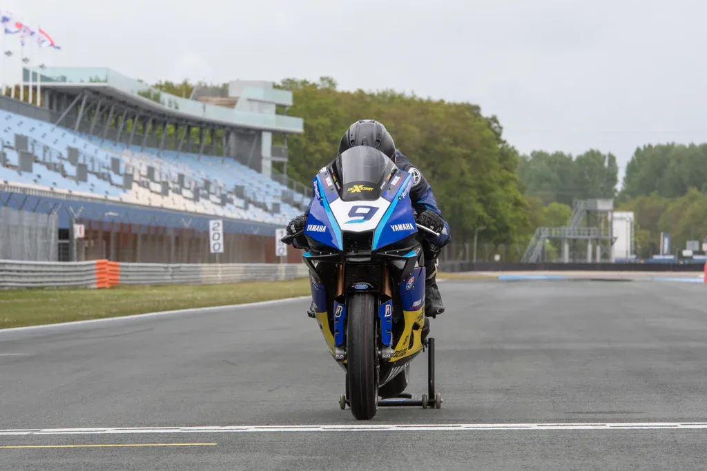Yamaha R9 Cup 5 r9 cup 1